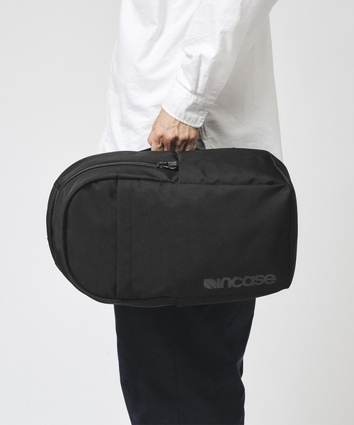incase(インケース)の「INCO500102-BLK Incase Grid Backpack 18L - Black(バックパック/リュック・メンズ・ブラック・ONE SIZE)」の12枚目の写真