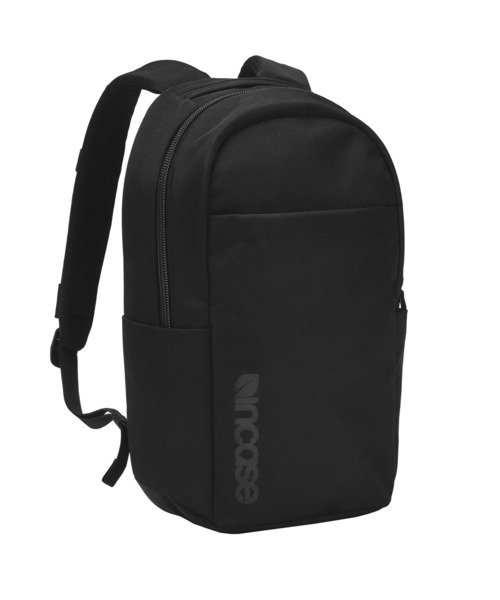 incase(インケース)の「INCO500102-BLK Incase Grid Backpack 18L - Black(バックパック/リュック・メンズ・ブラック・ONE SIZE)」の8枚目の写真