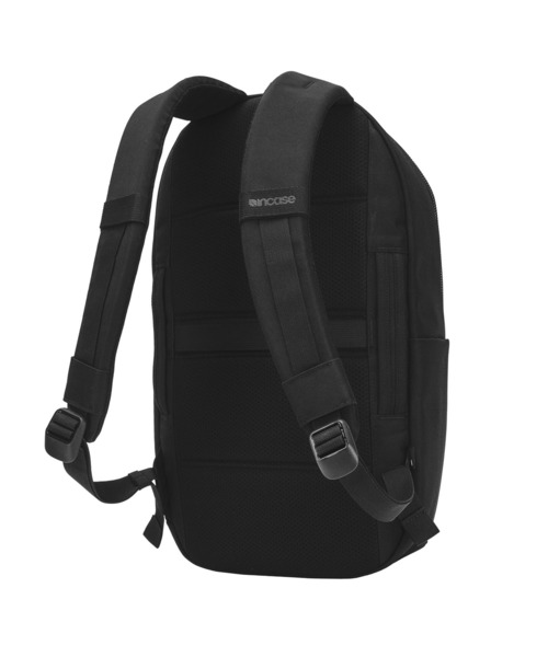 incase(インケース)の「INCO500102-BLK Incase Grid Backpack 18L - Black(バックパック/リュック・メンズ・ブラック・ONE SIZE)」の7枚目の写真