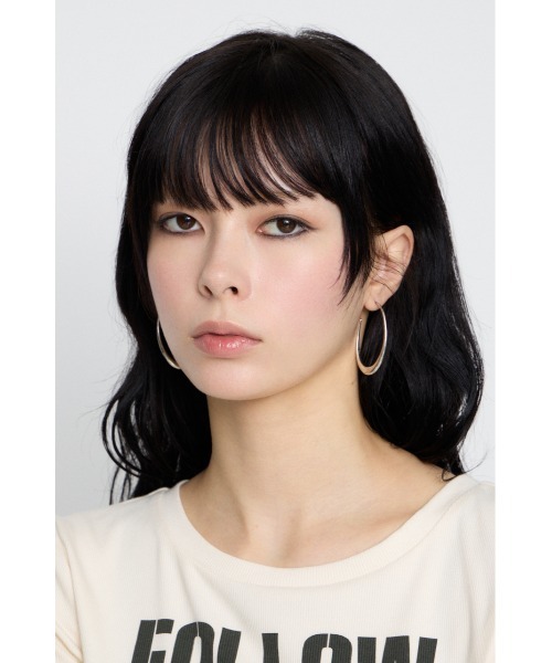 LAGUA GEM(ラグアジェム)の「ELLIPSE HOOP ピアス(ピアス(両耳用)・レディース・ゴールド/シルバー・FREE)」の3枚目の写真