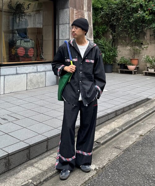 SOUNDSGOOOOD(サウンズグッド)の「【SOUNDS GOOOOD 】チロリアンテープデニムシャツ(シャツ/ブラウス・メンズ・ブラック/ブルー・ONE SIZE)」の4枚目の写真