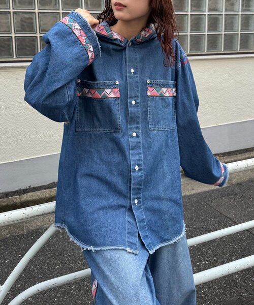 SOUNDSGOOOOD(サウンズグッド)の「【SOUNDS GOOOOD 】チロリアンテープデニムシャツ(シャツ/ブラウス・メンズ・ブラック/ブルー・ONE SIZE)」の5枚目の写真