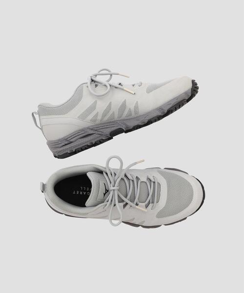 MARGARET HOWELL(マーガレットハウエル)の「MEN V2 GORE-TEX HIKING SHOES(スニーカー・メンズ・グレー系その他・26.0/25.5/26.5/27.5/28.0/27.0)」の1枚目の写真