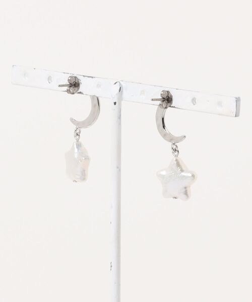 tone(トーン)の「【mastea】チタン/メタルムーン×淡水パールスターピアス(MA)(ピアス(両耳用)・レディース・シルバー/ゴールド・FREE)」の10枚目の写真
