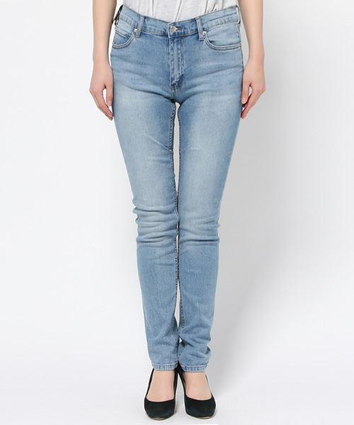 SEVENDAYS=SUNDAY（セブンデイズサンデイ）の「ＣＨＥＡＰ　ＭＯＮＤＡＹ　Ｓｔｏｎｅｗａｓｈスキニー（その他パンツ・レディース・ブルー・26inch/27inch/32inch/25inch/28inch/30inch）」の2枚目の写真