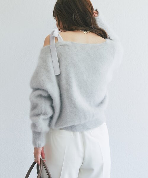 La boutique BonBon（ラブティックボンボン）の「【最強愛されニット】へアリーウールカシミヤ混ワンショルリボンニット（ニット/セーター・レディース・ネイビー/ライトグレー/ピンク・FREE）」の6枚目の写真