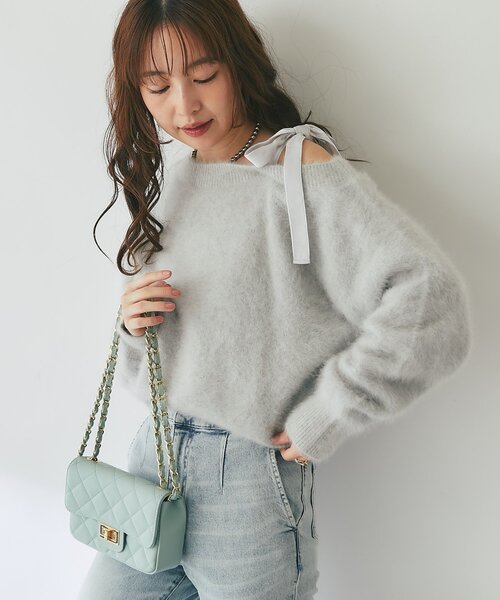 La boutique BonBon（ラブティックボンボン）の「【最強愛されニット】へアリーウールカシミヤ混ワンショルリボンニット（ニット/セーター・レディース・ネイビー/ライトグレー/ピンク・FREE）」の11枚目の写真