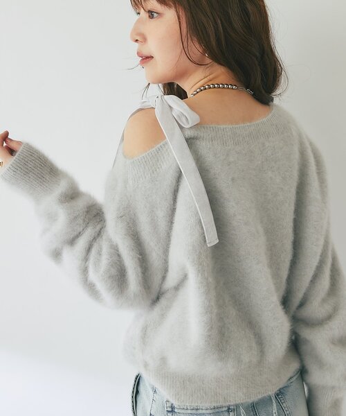 La boutique BonBon（ラブティックボンボン）の「【最強愛されニット】へアリーウールカシミヤ混ワンショルリボンニット（ニット/セーター・レディース・ネイビー/ライトグレー/ピンク・FREE）」の15枚目の写真