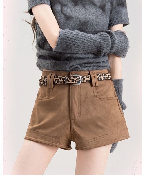 inst.ALL(インストール)の「レオパードベルト付きフェイクスエードショートパンツ(その他パンツ・レディース・ベージュ/モカ/ブラック・S/L/M)」の4枚目の写真