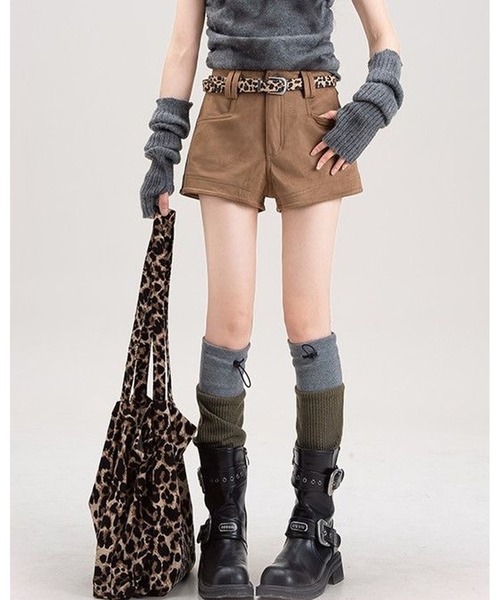inst.ALL(インストール)の「レオパードベルト付きフェイクスエードショートパンツ(その他パンツ・レディース・ベージュ/モカ/ブラック・S/L/M)」の9枚目の写真