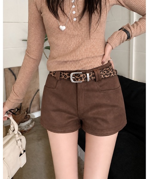 inst.ALL(インストール)の「レオパードベルト付きフェイクスエードショートパンツ(その他パンツ・レディース・ベージュ/モカ/ブラック・S/L/M)」の16枚目の写真