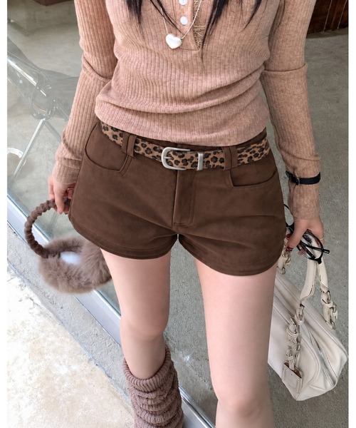 inst.ALL(インストール)の「レオパードベルト付きフェイクスエードショートパンツ(その他パンツ・レディース・ベージュ/モカ/ブラック・S/L/M)」の19枚目の写真