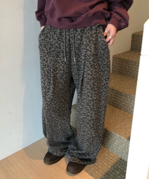 HAVISM（ヘビズム）の「ベルト付きワイドスウェットパンツ（レオパードグレー）（スウェットパンツ・レディース・その他・FREE）」の2枚目の写真