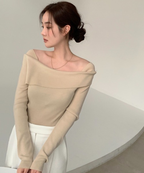 Aelina（エリナ）の「ボートネック長袖ニットトップス（ニット/セーター・レディース・ホワイト/ブラック/ベージュ・FREE）」の15枚目の写真