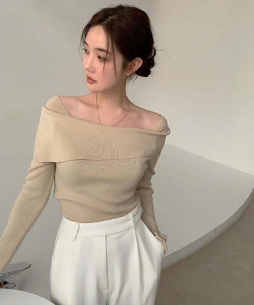 Aelina（エリナ）の「ボートネック長袖ニットトップス（ニット/セーター・レディース・ホワイト/ブラック/ベージュ・FREE）」の20枚目の写真
