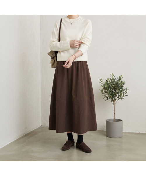MAIA(マイア)の「冬のボリュームスカート(バラクラバ付き)(スカート・レディース・アイボリー/ベージュ/カーキ/チャコールグレー/ブラック/ブラウン・LARGE/MEDIUM)」の4枚目の写真