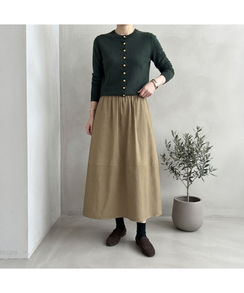 MAIA(マイア)の「冬のボリュームスカート(バラクラバ付き)(スカート・レディース・アイボリー/ベージュ/カーキ/チャコールグレー/ブラック/ブラウン・LARGE/MEDIUM)」の6枚目の写真