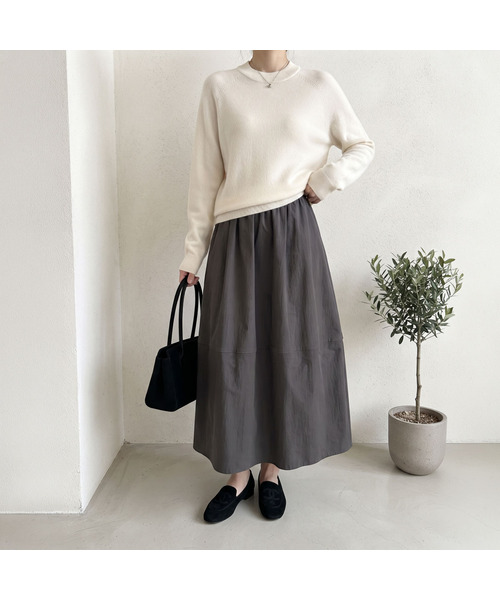 MAIA(マイア)の「冬のボリュームスカート(バラクラバ付き)(スカート・レディース・アイボリー/ベージュ/カーキ/チャコールグレー/ブラック/ブラウン・LARGE/MEDIUM)」の3枚目の写真