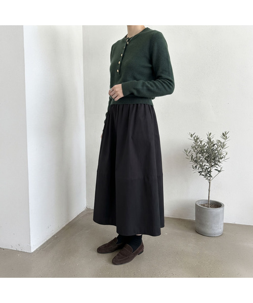 MAIA(マイア)の「冬のボリュームスカート(バラクラバ付き)(スカート・レディース・アイボリー/ベージュ/カーキ/チャコールグレー/ブラック/ブラウン・LARGE/MEDIUM)」の2枚目の写真