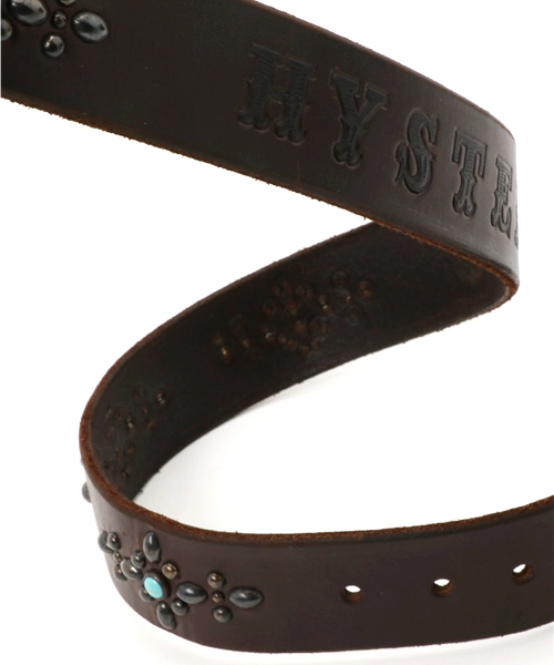 HYSTERIC GLAMOUR（ヒステリックグラマー）の「OLD STUD×HYSTERIC/STAMPED HYSTERIC LOGOベルト（ベルト・メンズ・ダークブラウン・MEDIUM/SMALL）」の2枚目の写真