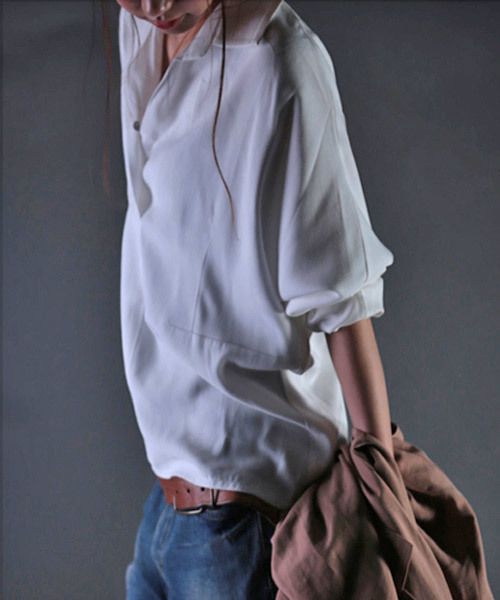 antiqua(アンティカ)の「デザインシャツトップス(シャツ/ブラウス・レディース・ホワイト・M)」の4枚目の写真