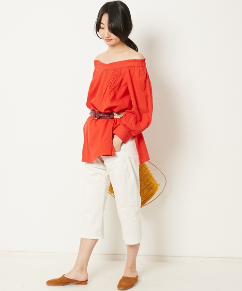 AMERICAN RAG CIE（アメリカンラグシー）の「AMERICAN RAG CIE 2WAYコットンボイル オフショルダー ブラウス【WEB限定】（シャツ/ブラウス・レディース・ブラック/ロイヤルブルー/オレンジ・FREE）」の10枚目の写真