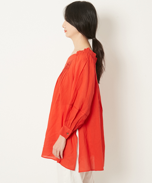 AMERICAN RAG CIE（アメリカンラグシー）の「AMERICAN RAG CIE 2WAYコットンボイル オフショルダー ブラウス【WEB限定】（シャツ/ブラウス・レディース・ブラック/ロイヤルブルー/オレンジ・FREE）」の13枚目の写真