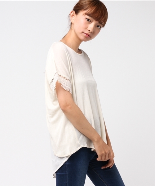 e.r.g*（イーアールジー）の「袖フリンジフェイクレイヤード（Tシャツ/カットソー・レディース・ブラック/カーキ/オレンジ/オフホワイト/イエロー・M）」の2枚目の写真