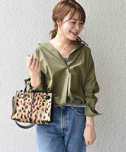 SHIPS（シップス）の「コットンタイプライタービックシャツ（シャツ/ブラウス・レディース・オフホワイト/オリーブ/ピンク・ONE SIZE）」の2枚目の写真