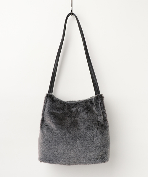 LBC（エルビーシー）の「スノーエコファー長ハンドルトート　            （トートバッグ・レディース・ライトブラウン/ブラック/グレー・FREE）」の6枚目の写真