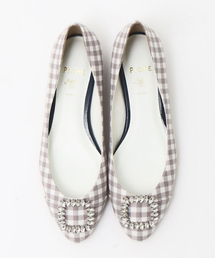 fluffy fitビジューバックルパンプス