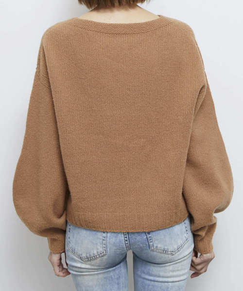 STUDIOUS（ステュディオス）の「【WEARISTA yan コラボ】袖パフスリーブニット（ニット/セーター・レディース・オフホワイト/ブラウン系その他/ワインレッド・FREE）」の6枚目の写真