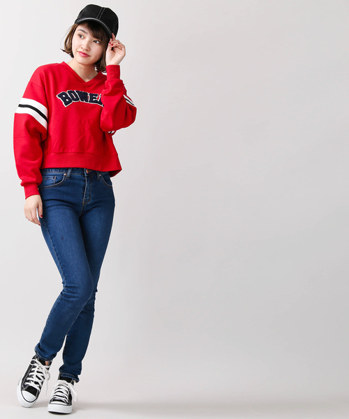 WEGO（ウィゴー）の「WEGO/Vネックサガラロゴスウェット（スウェット・レディース・ネイビー/レッド/ホワイト・FREE）」の4枚目の写真