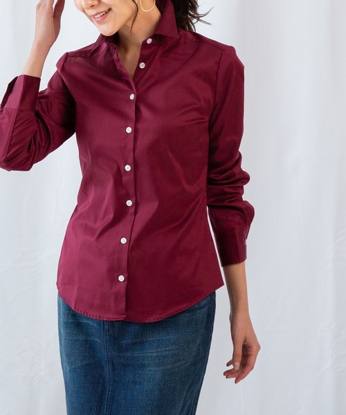 NARACAMICIE(ナラカミーチェ)の「コットンシャンブレー長袖シャツ(シャツ/ブラウス・レディース・ホワイト/ライトグレー/ボルドー・MEDIUM/LARGE/SMALL)」の1枚目の写真