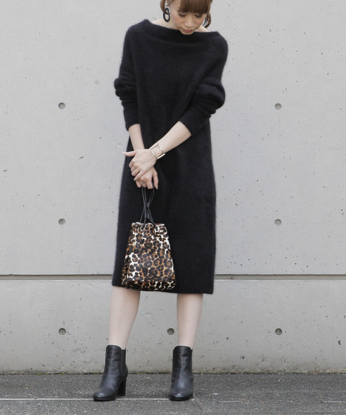 Liesse(リエス)の「【In Red2018年12月号掲載】ヘアリーニットボートネックニットワンピース(ワンピース)」|ブラック