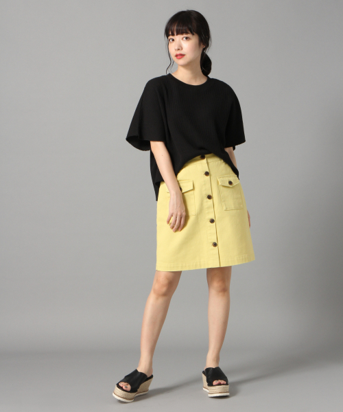 LOWRYS FARM（ローリーズファーム）の「フロントボタンミニスカート　831874（スカート・レディース・ブラック/ベージュ/イエロー/アイボリー・FREE）」の11枚目の写真
