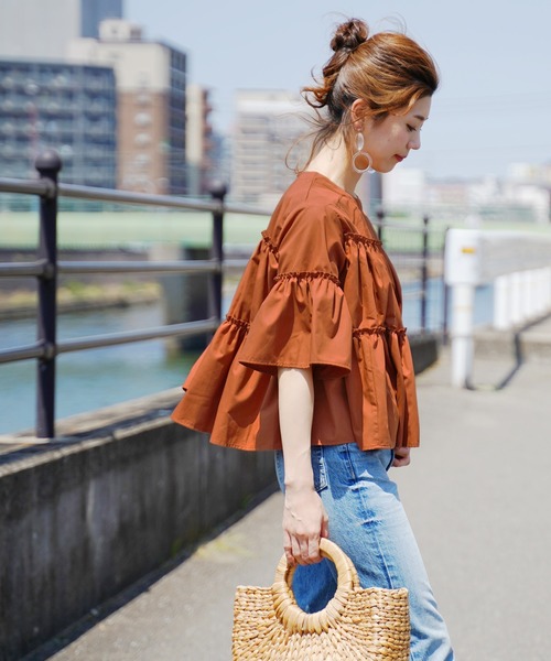 reca（レカ）の「ティアードボリュームブラウス（シャツ/ブラウス・レディース・ホワイト/ブラック/ベージュ/テラコッタ・M）」の3枚目の写真