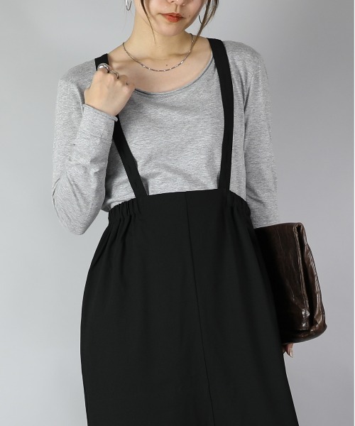 and it_(アンドイット)の「【日本製】シンプルカラー長袖ロングカットソー(Tシャツ/カットソー・レディース・ライトグレー/ブラウン/カーキ/ネイビー/ロイヤルブルー/パープル/ラベンダー/マスタード/レモンイエロー/レッド/ピンク/オレンジ/ホワイト/ブラック/チャコールグレー/モカ/グリーン/グレイッシュベージュ/オートミール/杢グレー/ライトブルー・LARGE/X-LARGE/MEDIUM)」の6枚目の写真