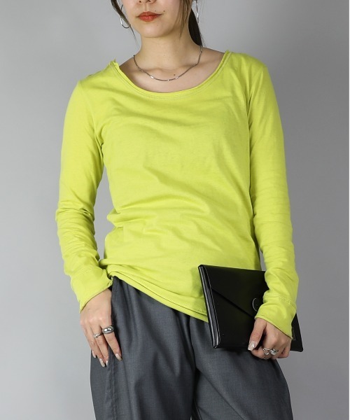and it_(アンドイット)の「【日本製】シンプルカラー長袖ロングカットソー(Tシャツ/カットソー・レディース・ライトグレー/ブラウン/カーキ/ネイビー/ロイヤルブルー/パープル/ラベンダー/マスタード/レモンイエロー/レッド/ピンク/オレンジ/ホワイト/ブラック/チャコールグレー/モカ/グリーン/グレイッシュベージュ/オートミール/杢グレー/ライトブルー・LARGE/X-LARGE/MEDIUM)」の18枚目の写真