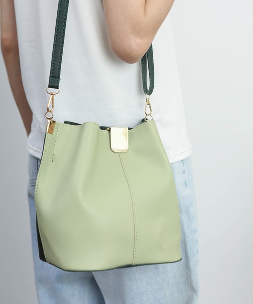 TABI PAL（タビパル）の「【TABI PAL】ニューレザー ショルダーバッグ（ショルダーバッグ・レディース・ブラック/グリーン/アイボリー・FREE）」の3枚目の写真