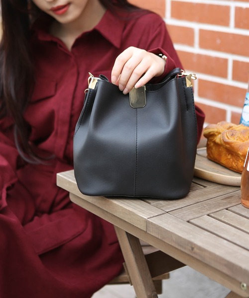 TABI PAL（タビパル）の「【TABI PAL】ニューレザー ショルダーバッグ（ショルダーバッグ・レディース・ブラック/グリーン/アイボリー・FREE）」の12枚目の写真