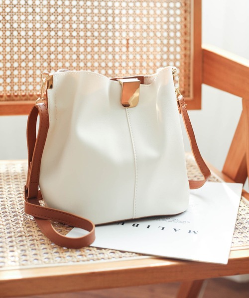 TABI PAL（タビパル）の「【TABI PAL】ニューレザー ショルダーバッグ（ショルダーバッグ・レディース・ブラック/グリーン/アイボリー・FREE）」の15枚目の写真