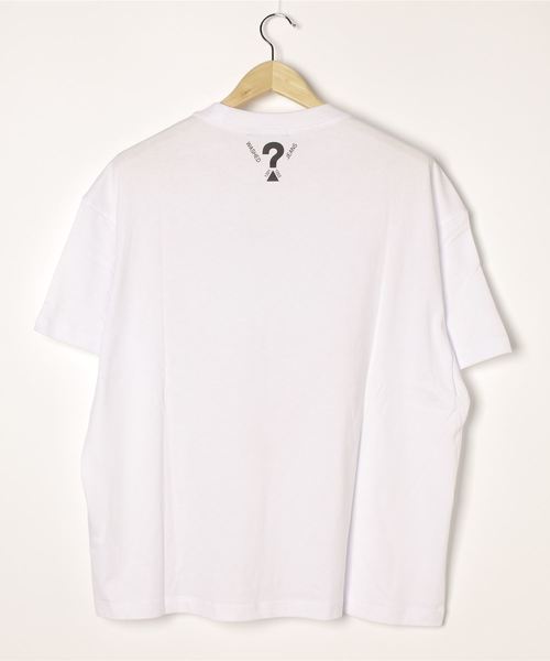 Guess(ゲス)の「∴WEGO/GUESS 別注プリントビッグ半袖Tシャツ(Tシャツ/カットソー・メンズ・ホワイト/ブラック・MEDIUM/LARGE)」の3枚目の写真