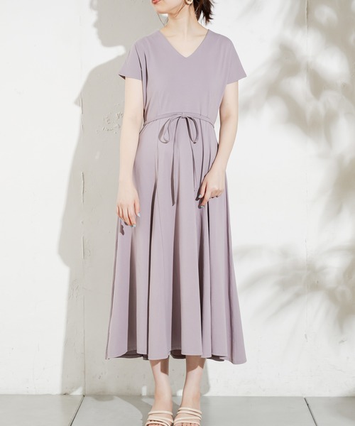 natural couture（ナチュラルクチュール）の「【ZOZO限定】美シルエット細リボンカットフレアワンピース（ワンピース・レディース・ブラック/グレイッシュベージュ/ラベンダー/レンガ/グリーン・FREE）」の22枚目の写真