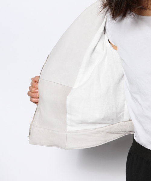 KariAng（カリアング）の「ゴートレザーライダース（ライダースジャケット・レディース・ホワイト系/ブラック系・MEDIUM/SMALL）」の5枚目の写真