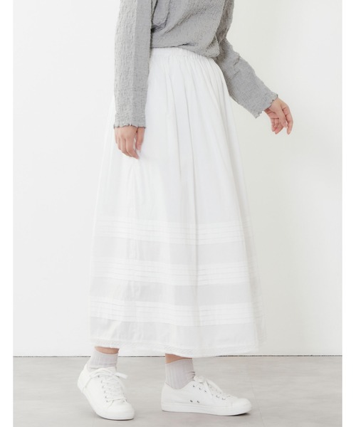 POU DOU DOU(プードゥドゥ)の「デザインタックギャザースカート(スカート・レディース・オフホワイト/ブルー/ブラック・3)」の8枚目の写真