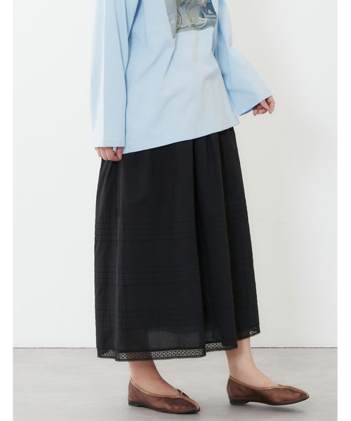 POU DOU DOU(プードゥドゥ)の「デザインタックギャザースカート(スカート・レディース・オフホワイト/ブルー/ブラック・3)」の17枚目の写真