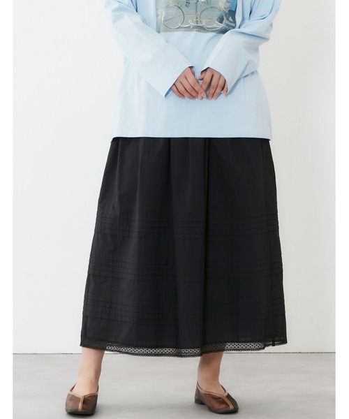 POU DOU DOU(プードゥドゥ)の「デザインタックギャザースカート(スカート・レディース・オフホワイト/ブルー/ブラック・3)」の18枚目の写真