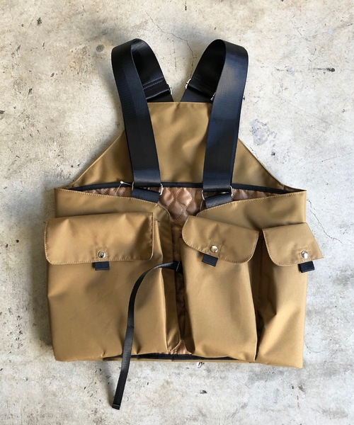 UNITED CRAFT(ユナイテッドクラフト)の「EM:UNITED CRAFT 撥水ポリエステルベストバッグ(ベスト・メンズ・ブラック/キャメル・FREE)」の12枚目の写真