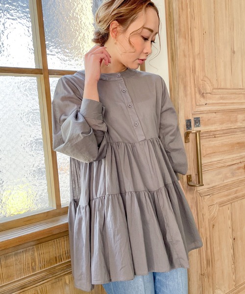 JUNOAH（ジュノア）の「ボリュームスリーブティアードブラウス（シャツ/ブラウス・レディース・ホワイト/ブラック/グリーン/グレイッシュベージュ/チャコール/ピンク/ブルー/グレー/ネイビー/ミント・FREE）」の14枚目の写真